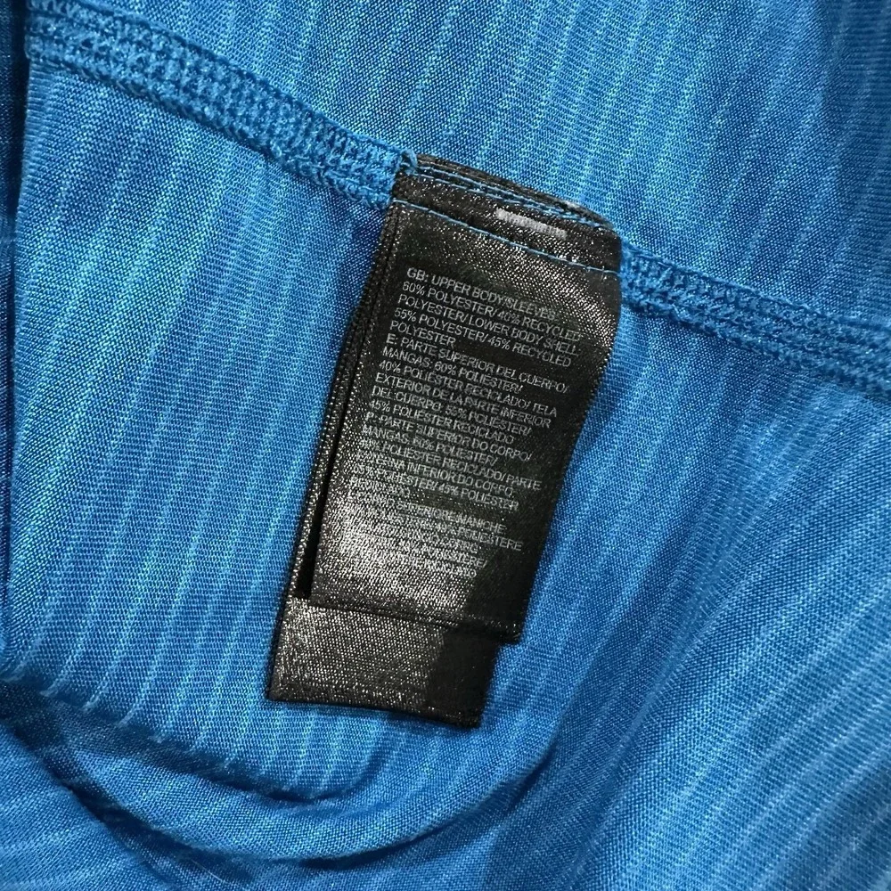 The North Face Novelty Tee Tshirt Sz XL Blue Striped Chest Pocket Activewear